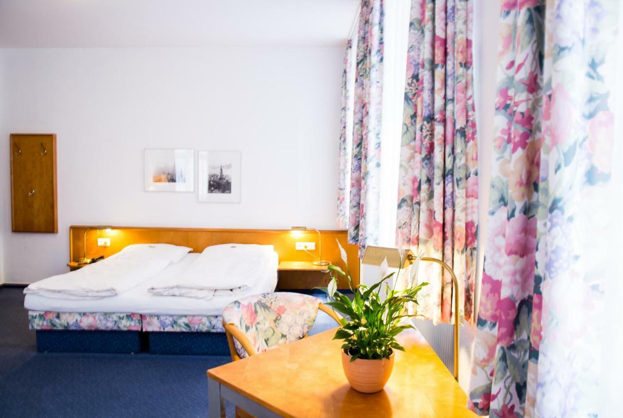 Hotel Am Rathaus Heidelberg Zewnętrze zdjęcie